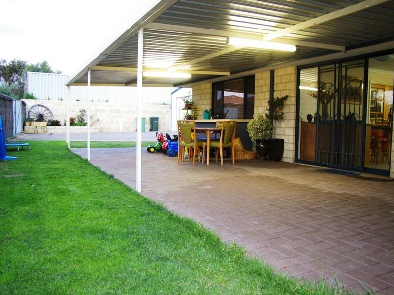 17 Coojong Road, Dalyellup WA 6230