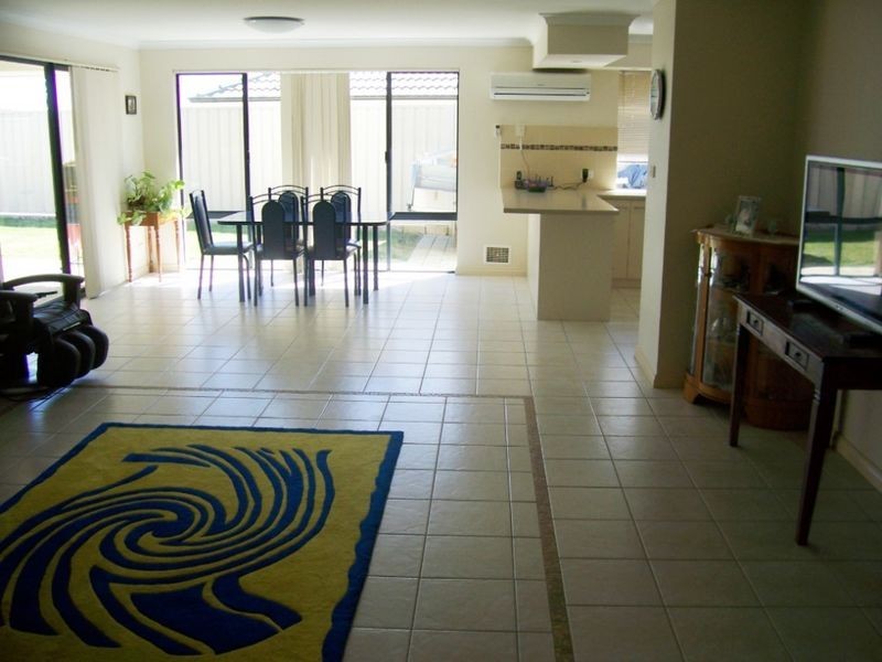 16 Romney Way, Eaton WA 6232