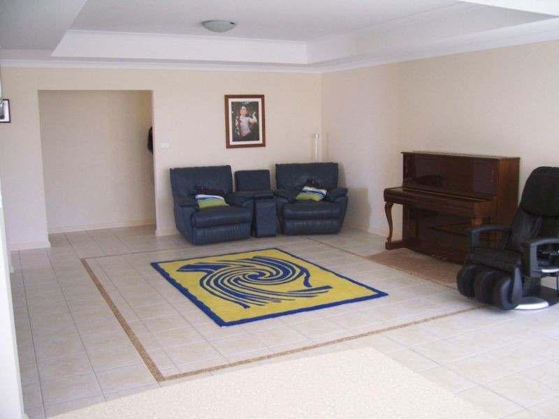 16 Romney Way, Eaton WA 6232