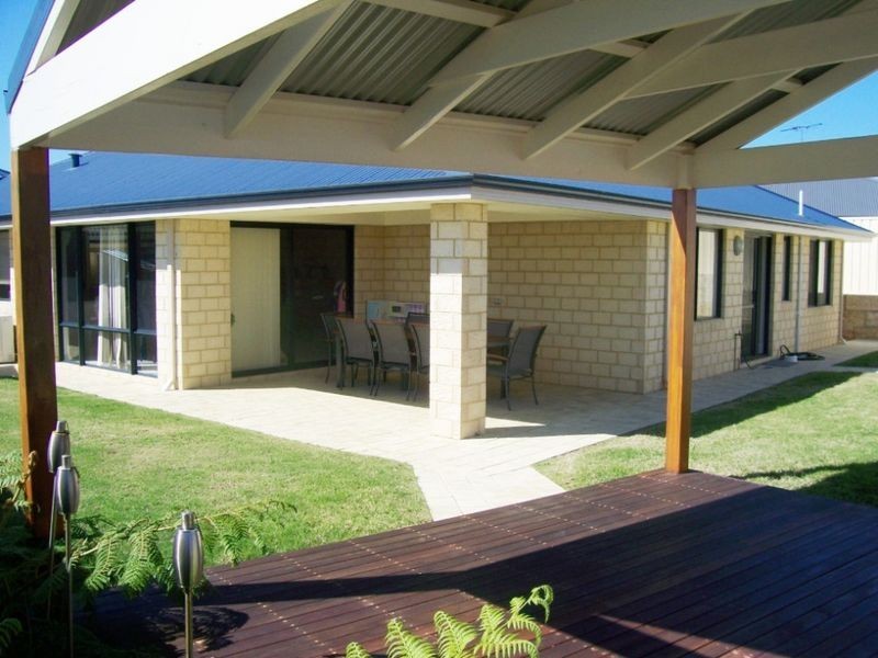 16 Romney Way, Eaton WA 6232