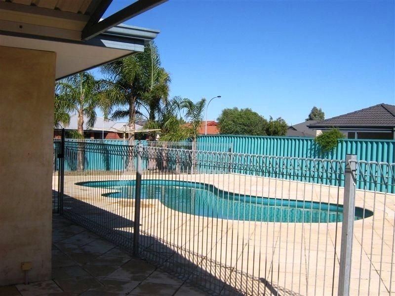 22 Murdoch Crescent, Eaton WA 6232