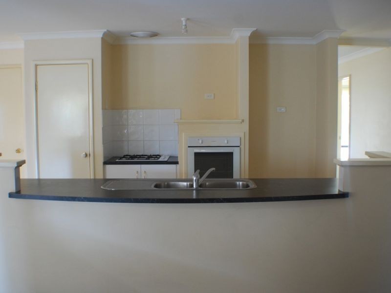 31 McMillan Drive, Dalyellup WA 6230