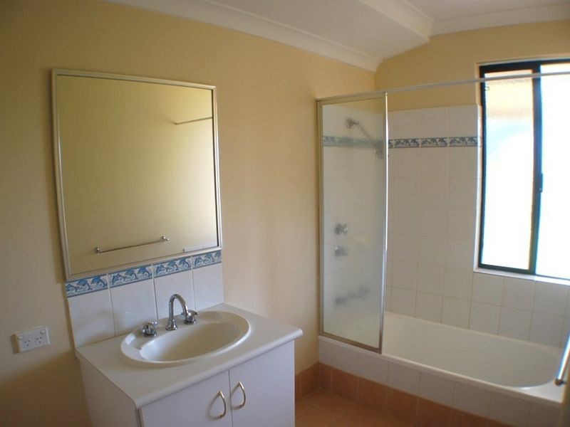 31 McMillan Drive, Dalyellup WA 6230