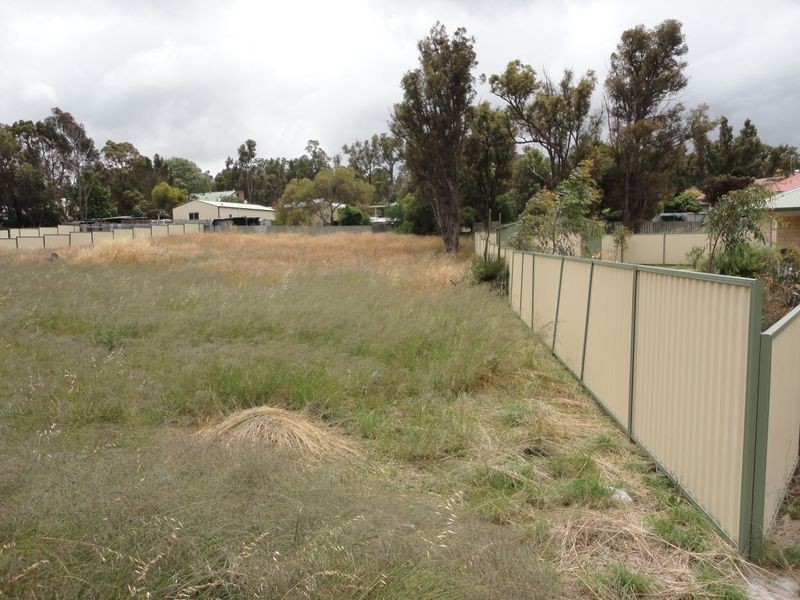 18 Irwin Street, Collie WA 6225