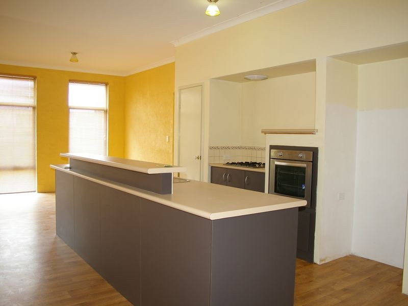 3 Swan Avenue, Eaton WA 6232