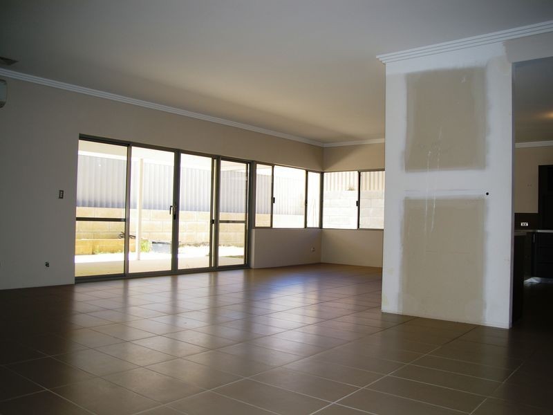 14 Rodondo Street, Dalyellup WA 6230