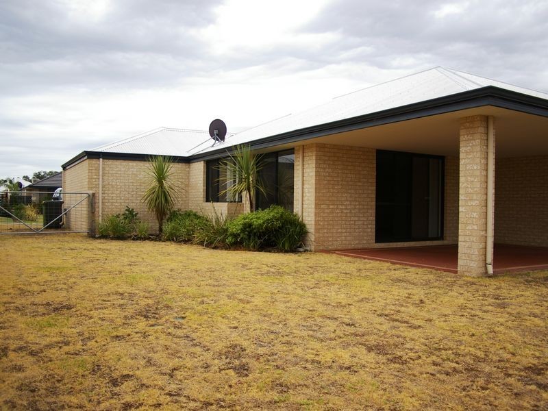 47 Walton Approach, Dalyellup WA 6230
