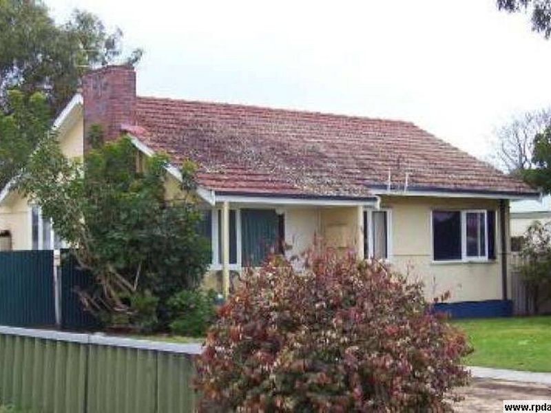 28 Yorla Road, Carey Park WA 6230