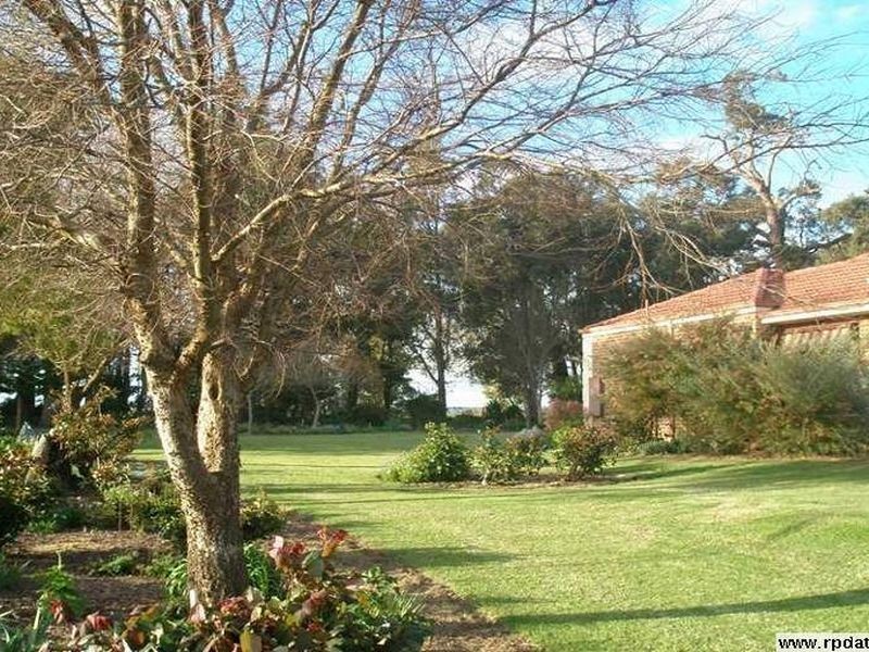 89 Thompson Road, Cookernup WA 6220