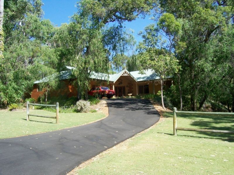 2 Longshore Place, Leschenault WA 6233