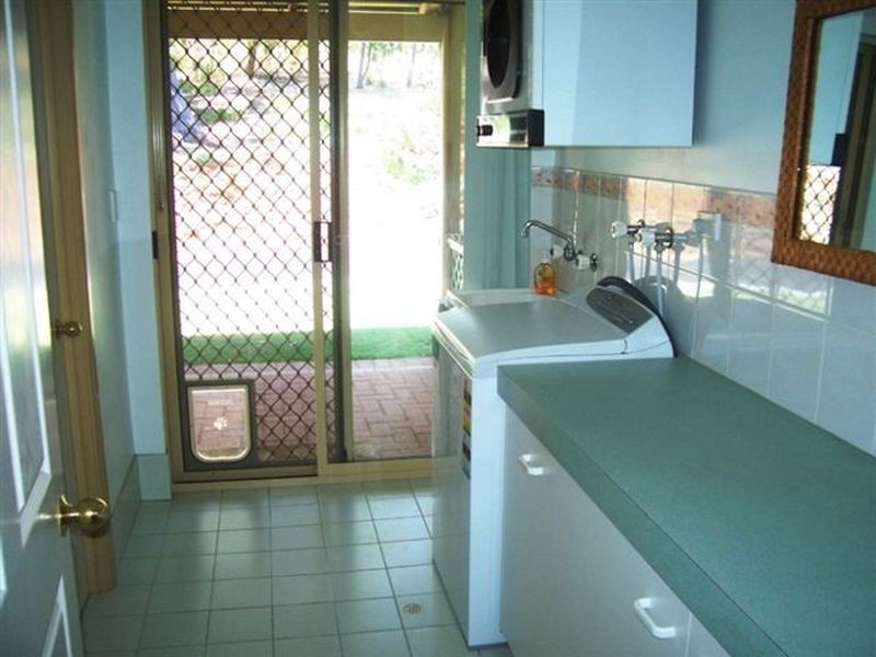 2 Longshore Place, Leschenault WA 6233