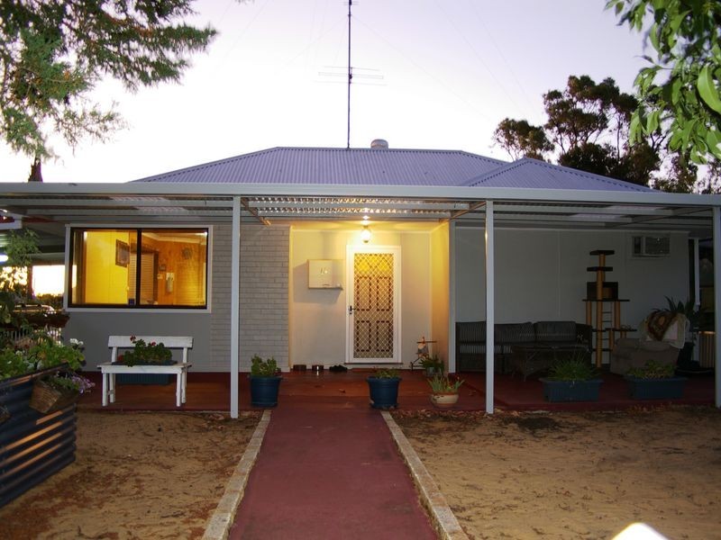 14 Absolon St, Carey Park WA 6230