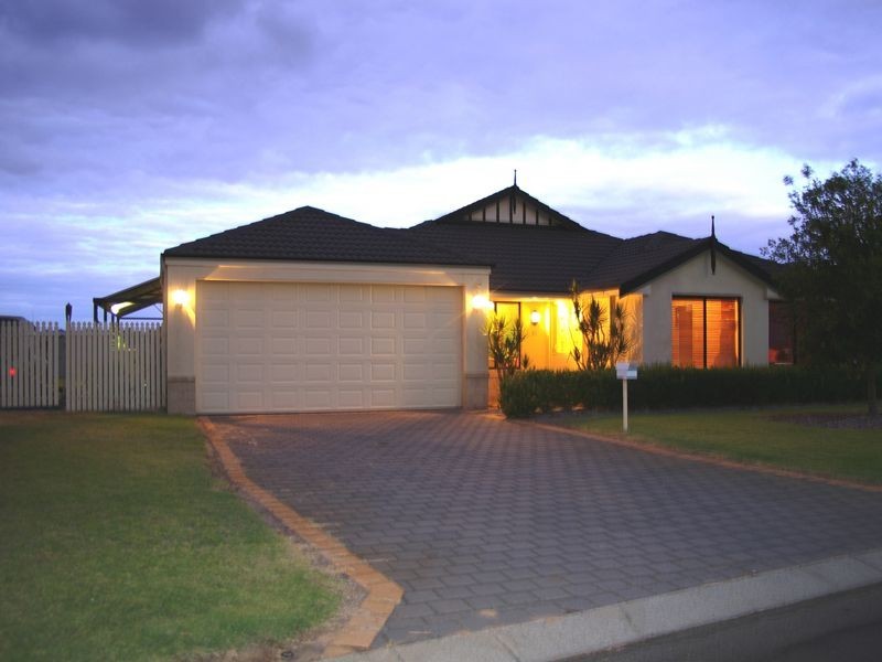 3 Wandoo Road, Dalyellup WA 6230