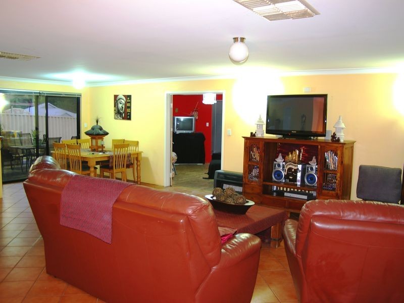 3 Wandoo Road, Dalyellup WA 6230