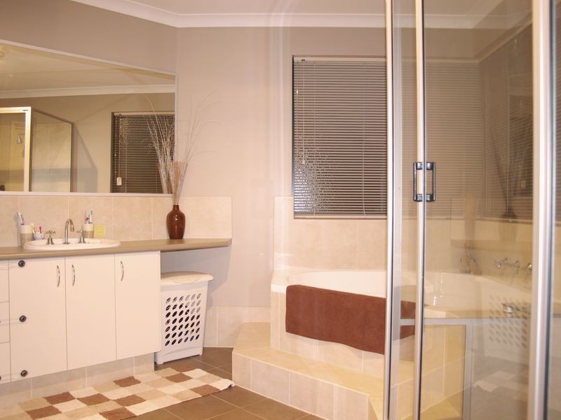 35 Diamond Street, Dalyellup WA 6230