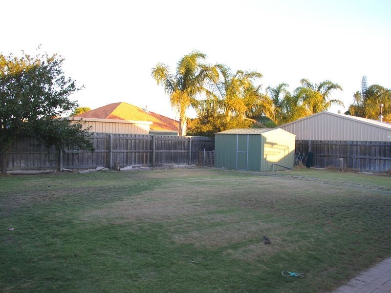 34 Glenfield Drive, Australind WA 6233