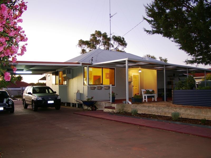 14 Absolon Street, Carey Park WA 6230