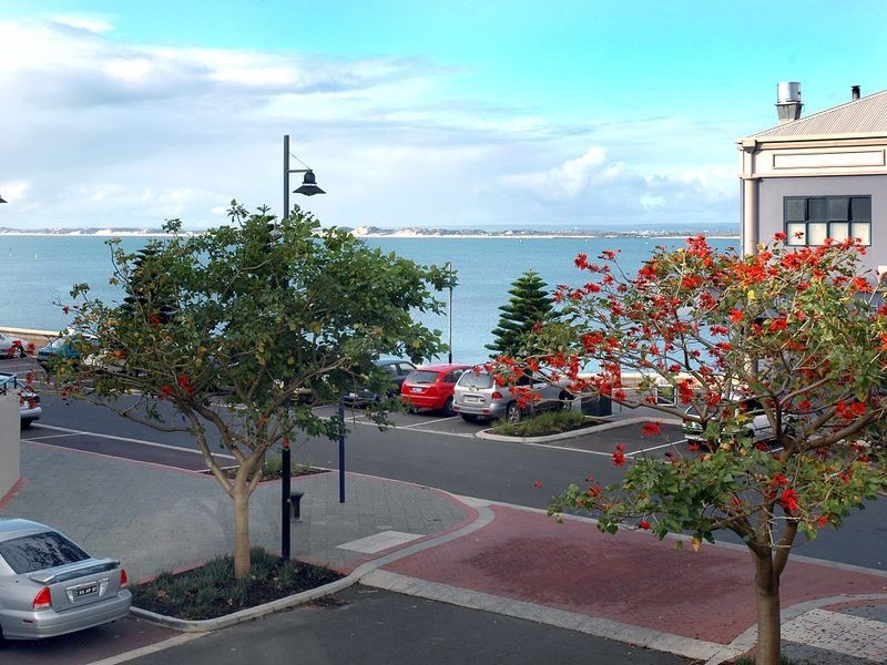 6/23 Casuarina Drive, Bunbury WA 6230