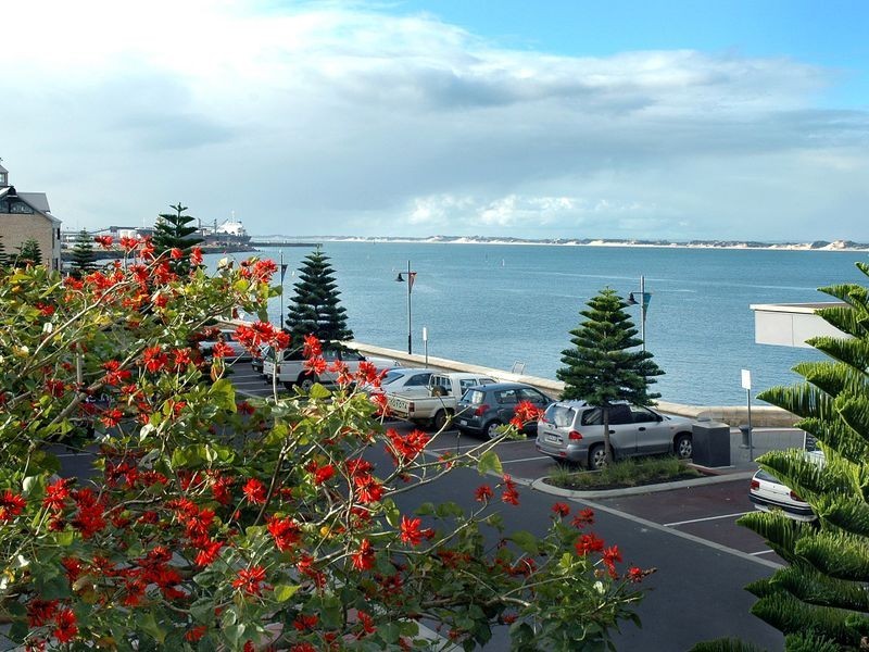 6/23 Casuarina Drive, Bunbury WA 6230