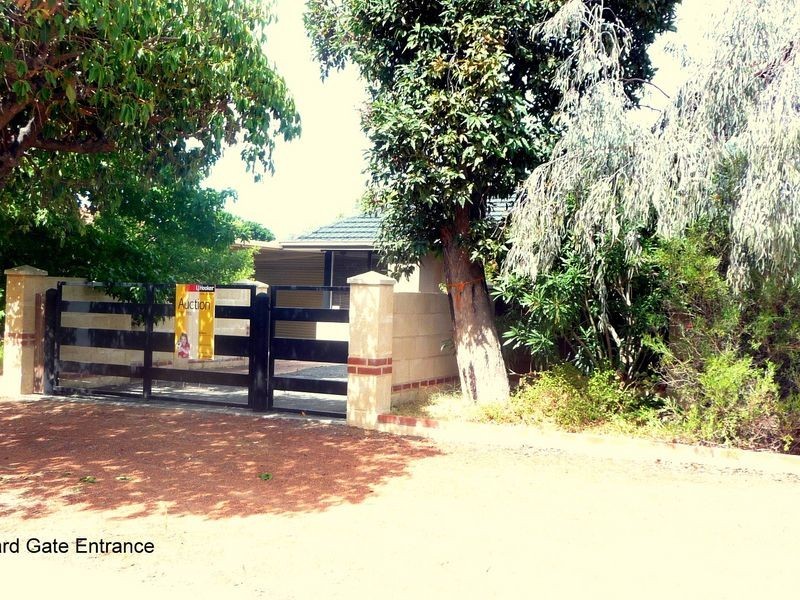 31 Knight Street, Withers WA 6230