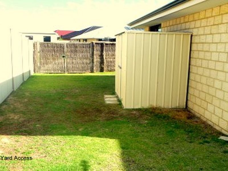 37 Azurite, Australind WA 6233