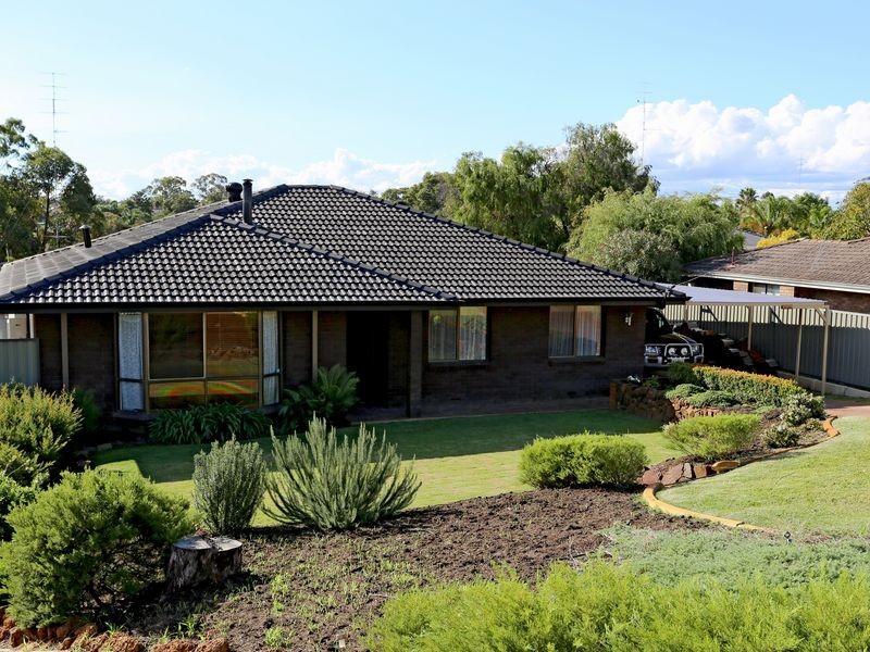 16 Sanford Way, Eaton WA 6232