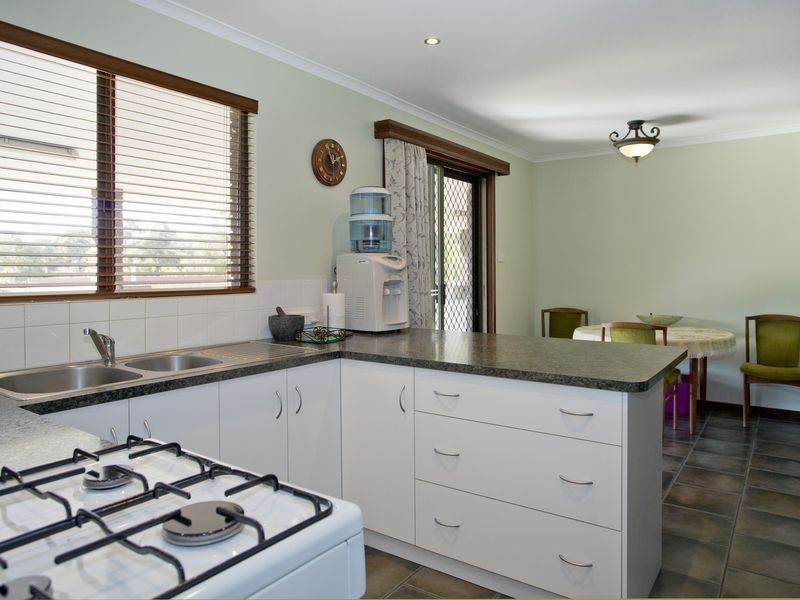 16 Sanford Way, Eaton WA 6232