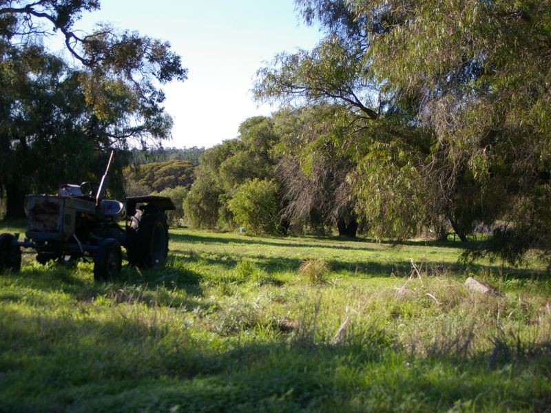 1297 Bussell Highway, Stratham WA 6237