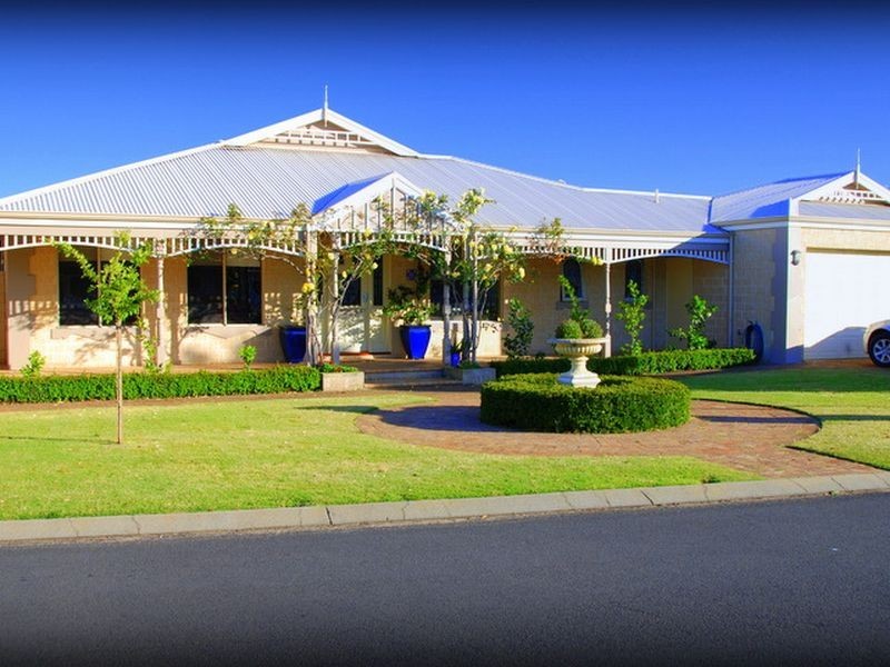 8 Litham Way, Pelican Point WA 6230