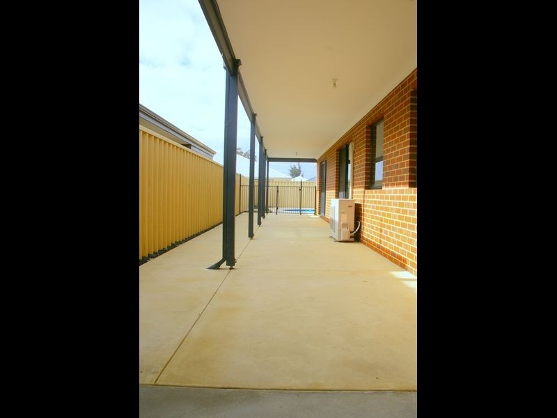 5 Graphite Turn, Dalyellup WA 6230