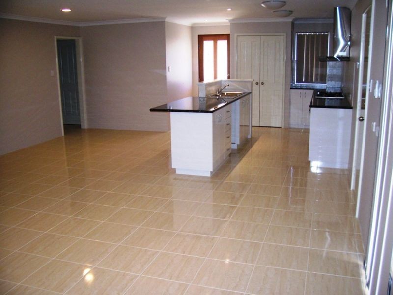 2/13b Woonnar Street, Carey Park WA 6230