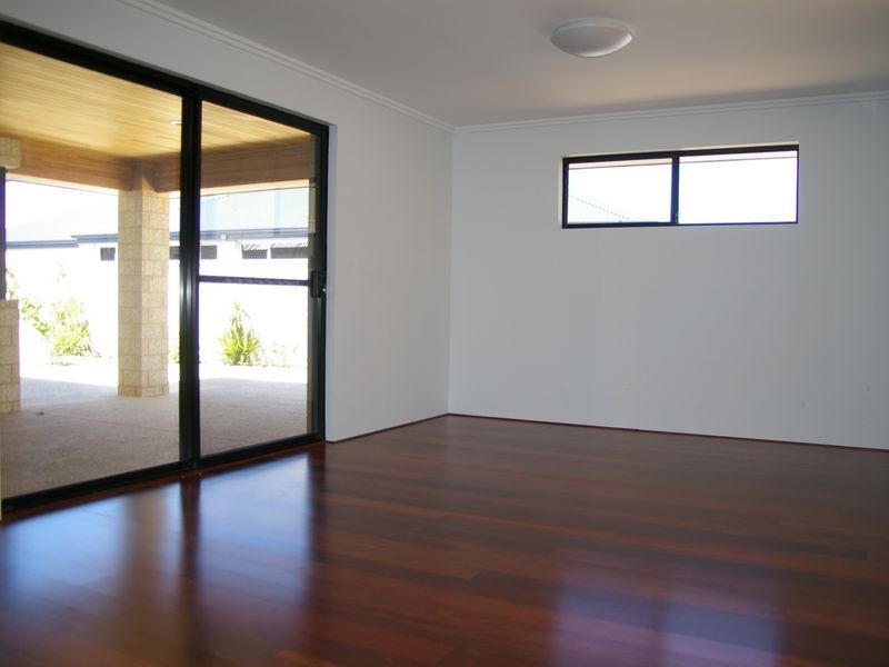 22 Diamond Street, Dalyellup WA 6230