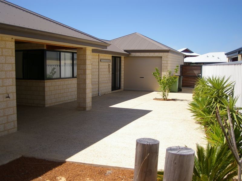 22 Diamond Street, Dalyellup WA 6230