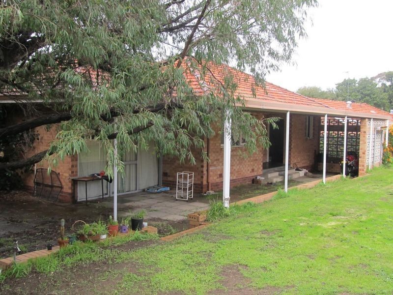 11 Knight Street, Withers WA 6230