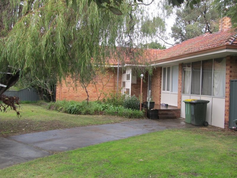 11 Knight Street, Withers WA 6230