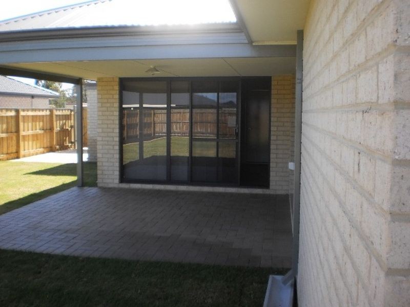 170 Braidwood Drive, Australind WA 6233