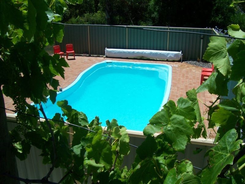 12 Windward Road, Leschenault WA 6233