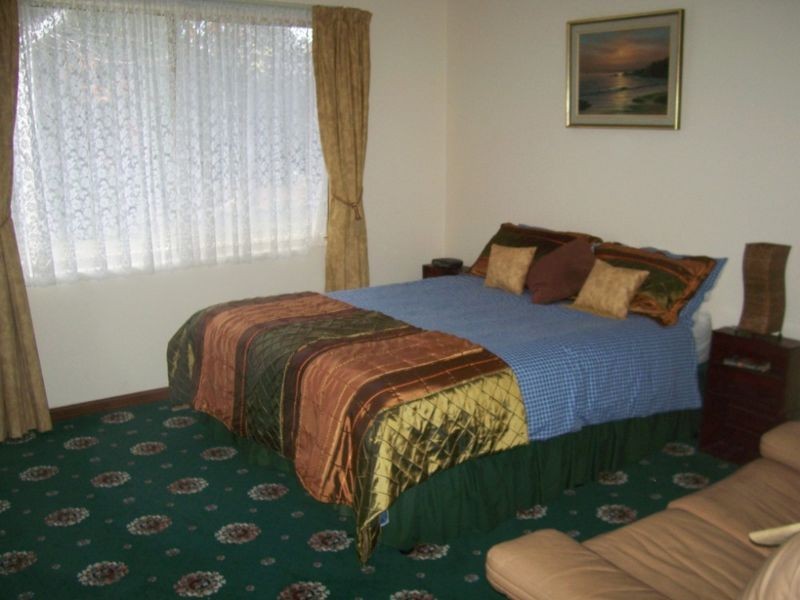 12 Windward Road, Leschenault WA 6233