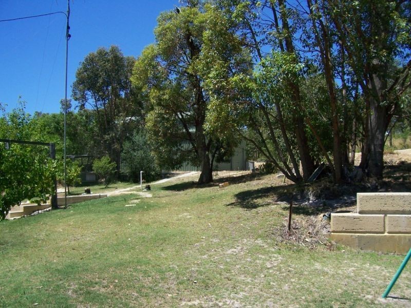 12 Windward Road, Leschenault WA 6233