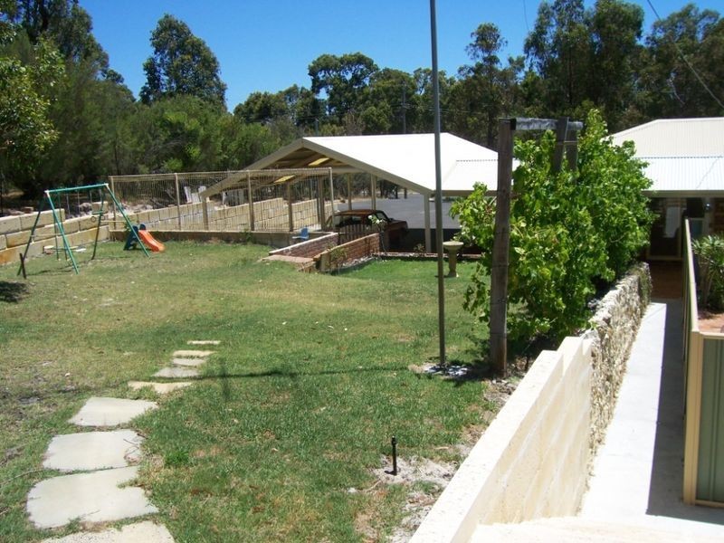 12 Windward Road, Leschenault WA 6233