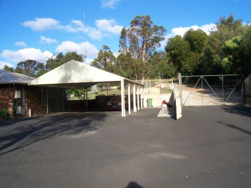 12 Windward Road, Leschenault WA 6233