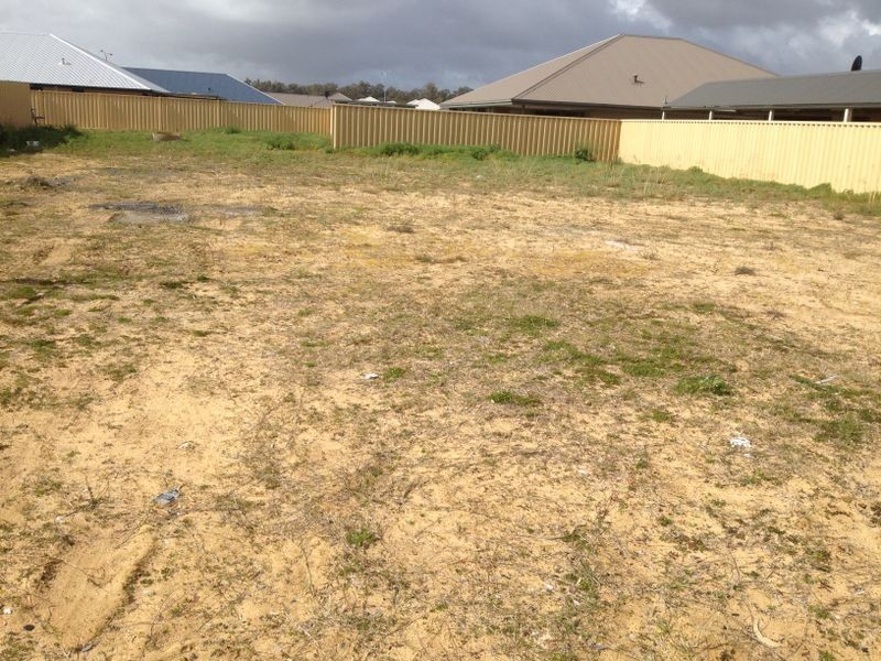 4 Kooyar Bend, Dalyellup WA 6230