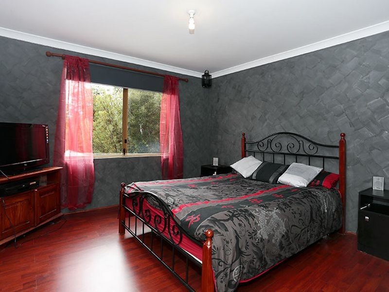 61 Armstrong Street, Boyanup WA 6237