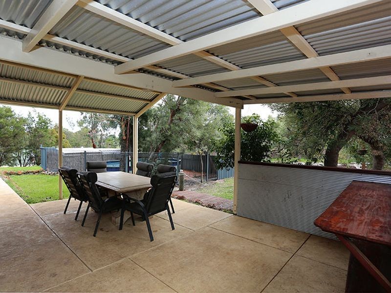 61 Armstrong Street, Boyanup WA 6237