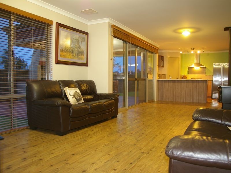 26 Bombay Terrace, Dalyellup WA 6230