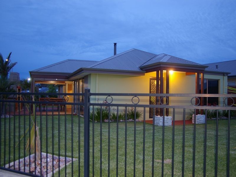 26 Bombay Terrace, Dalyellup WA 6230