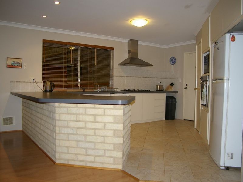 48 Hornibrook Road, Dalyellup WA 6230