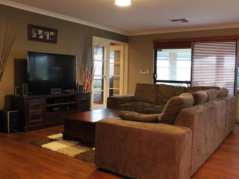 35 Diamond Street, Dalyellup WA 6230