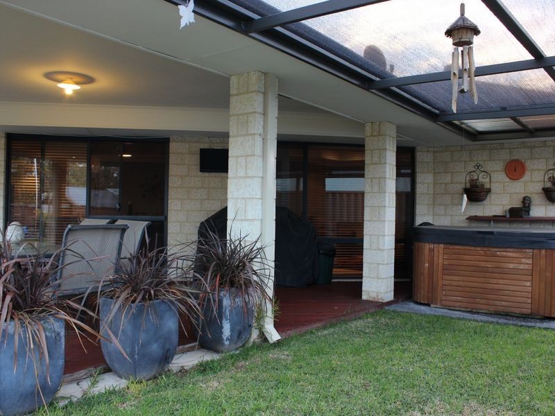 35 Diamond Street, Dalyellup WA 6230