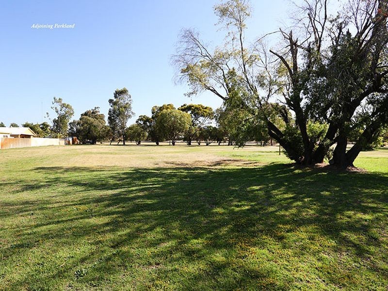 37 Wallrodt Crescent, Glen Iris WA 6230